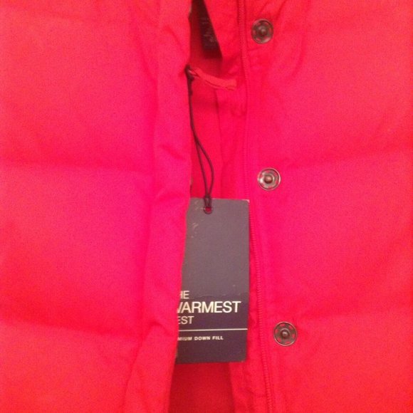 GAP "Premium" Down Red Winter Vest Y2K Super Rare Excellent Quality NEW - Picture 3 of 11